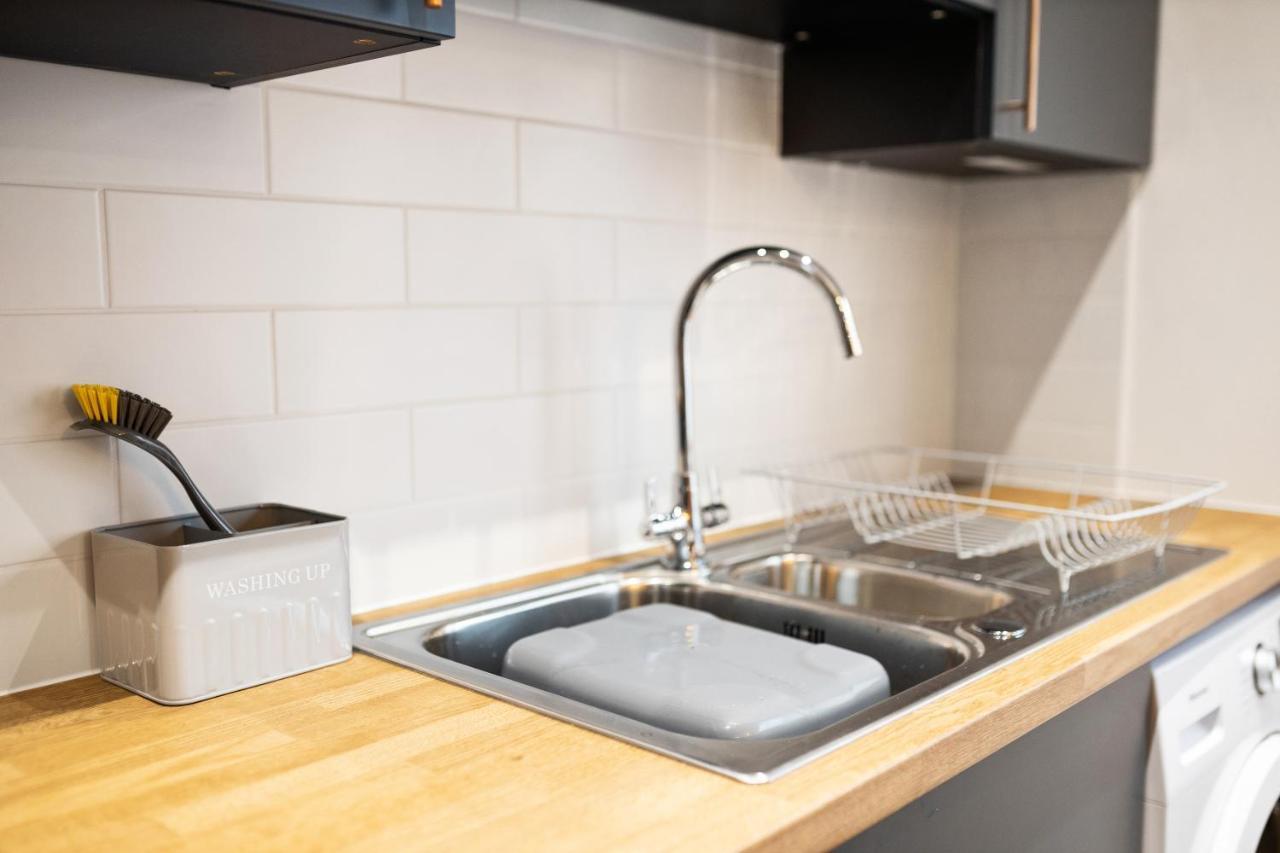 7 Bedroom House Ensuite Rooms, Fully Equipped Kitchen, Free Wifi, Tvs In All Rooms City Centre Close To A46 Inspire Homes Coventry Extérieur photo