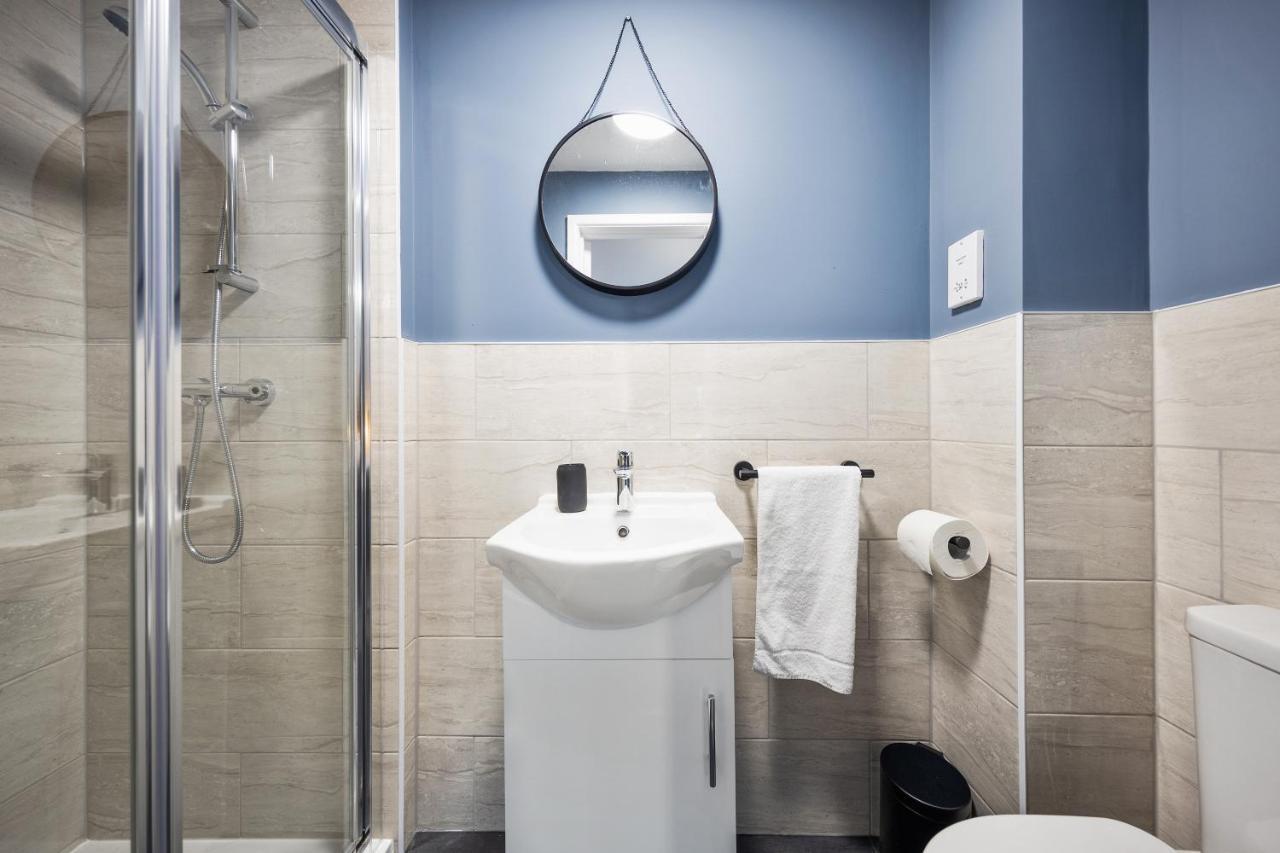 7 Bedroom House Ensuite Rooms, Fully Equipped Kitchen, Free Wifi, Tvs In All Rooms City Centre Close To A46 Inspire Homes Coventry Extérieur photo