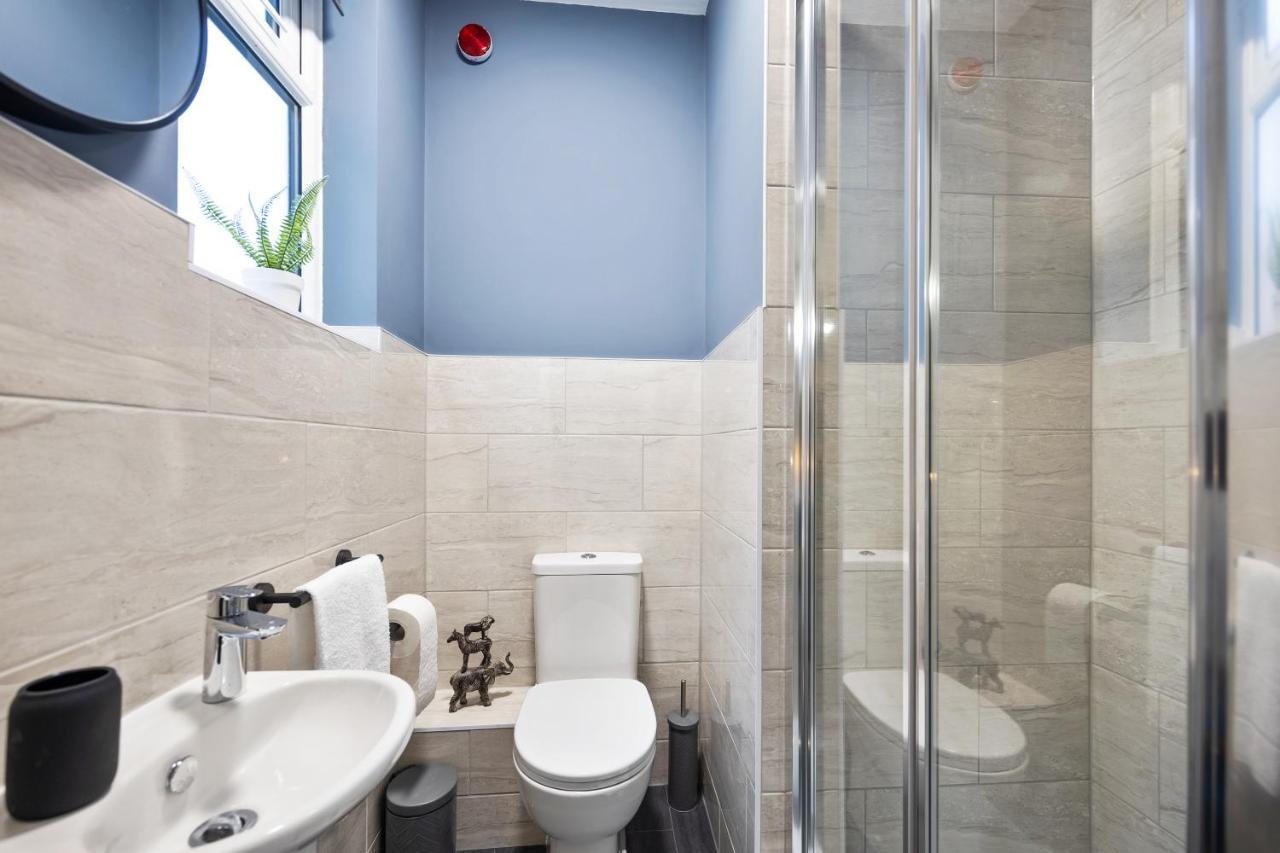 7 Bedroom House Ensuite Rooms, Fully Equipped Kitchen, Free Wifi, Tvs In All Rooms City Centre Close To A46 Inspire Homes Coventry Extérieur photo